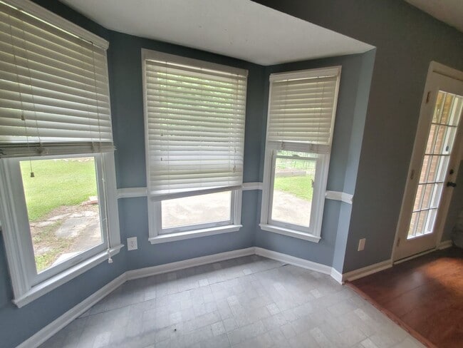 Building Photo - 7841 Gaelic Drive~ Springfield Crossing