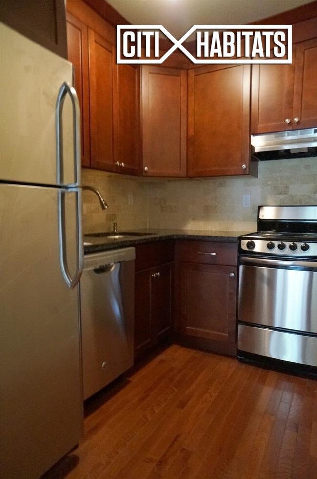 Foto del edificio - 188 W 9th St