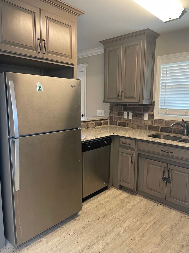 Building Photo - 3BD/2B Home in Lakeland, GA.  Close to Moo...