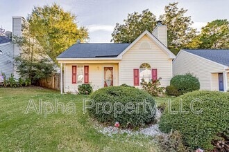 Building Photo - 114 Creekpoint Dr