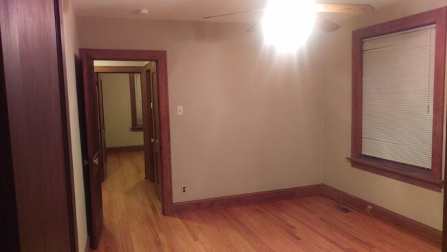 Building Photo - 7110 Amherst Ave