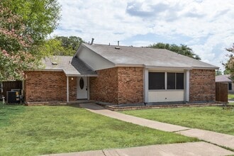 Building Photo - 7418 Boisenberry Ln
