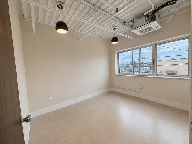 Foto del edificio - The Garden Lofts