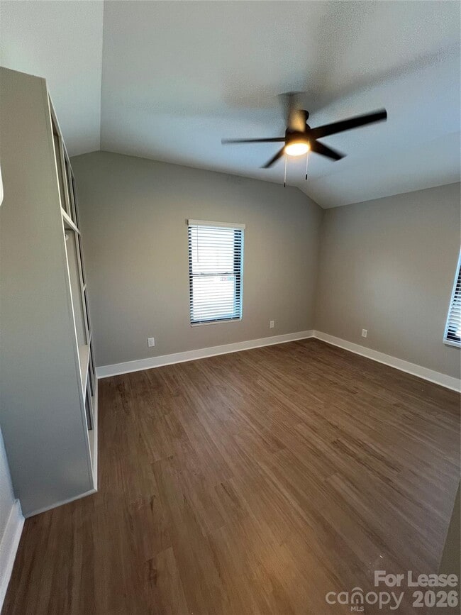 Building Photo - 414 N 4th St