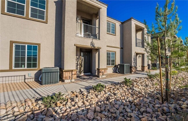 Building Photo - 5641 Steampunk St