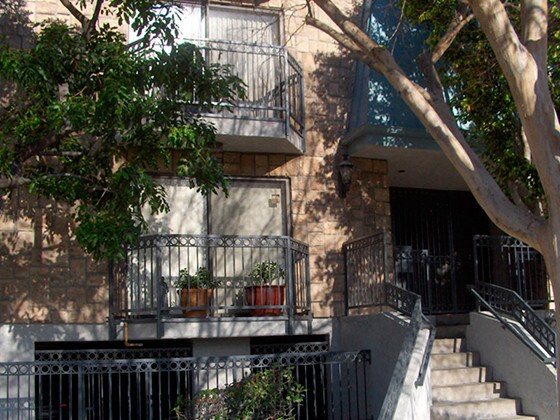 Building Photo - 211 W Verdugo Ave