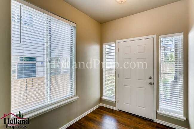 Foto del edificio - Lovely 3 Bedroom 2.5 Bathroom Home in Beav...