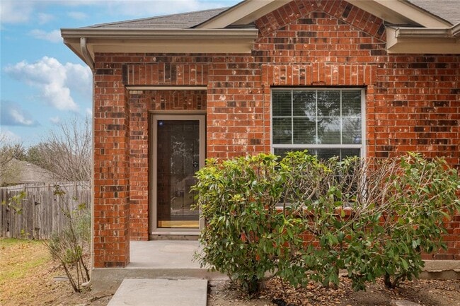 Foto del edificio - 1740 Amberwood Loop