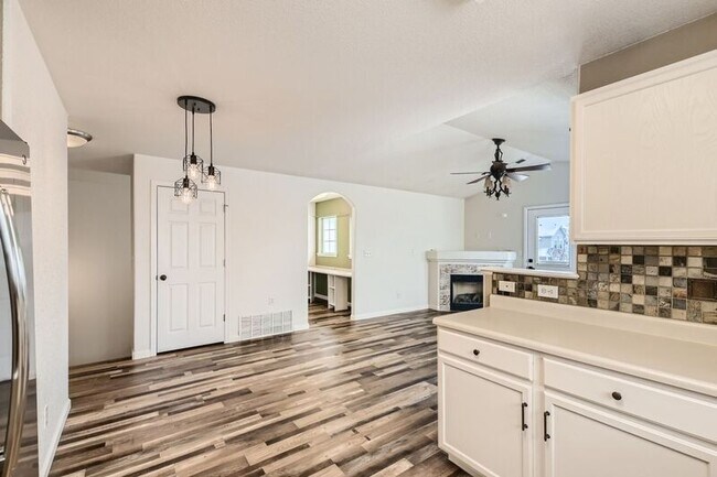 Building Photo - 3746 Ponderosa Ct