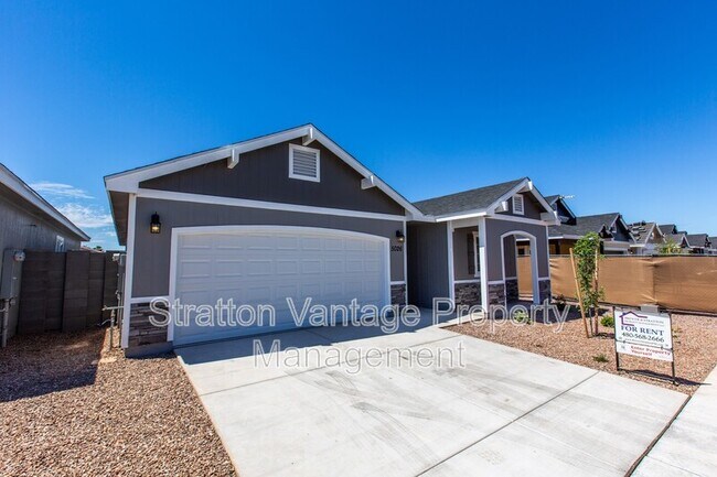 Building Photo - 5026 S 11th Pl