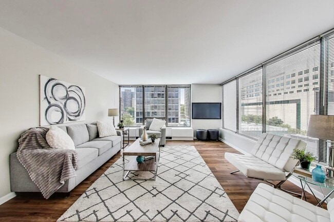 Building Photo - 2800 N Lake Shore Dr