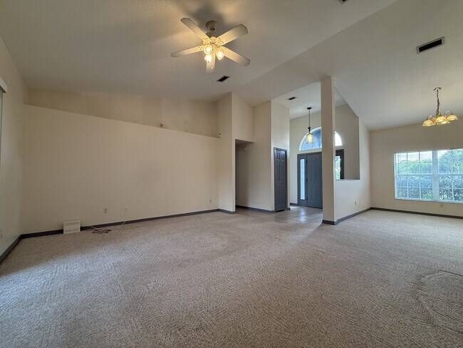 Foto del edificio - 4728 Innisbrook Ct N