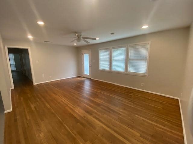 Foto del edificio - 5205 Knight Cir