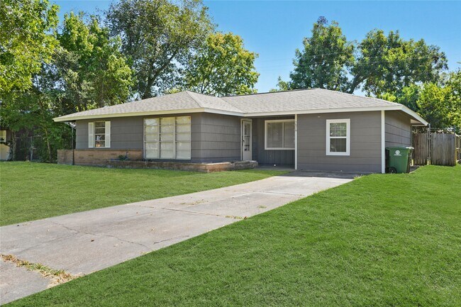 Foto del edificio - 5870 Reed Rd