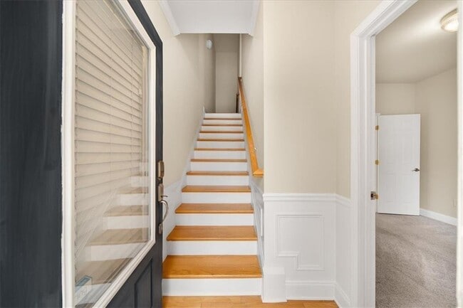 Building Photo - 205 16th St NW