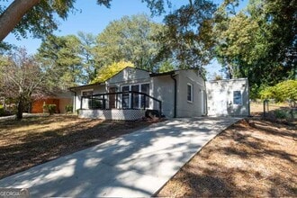 Building Photo - 3442 Longleaf Dr