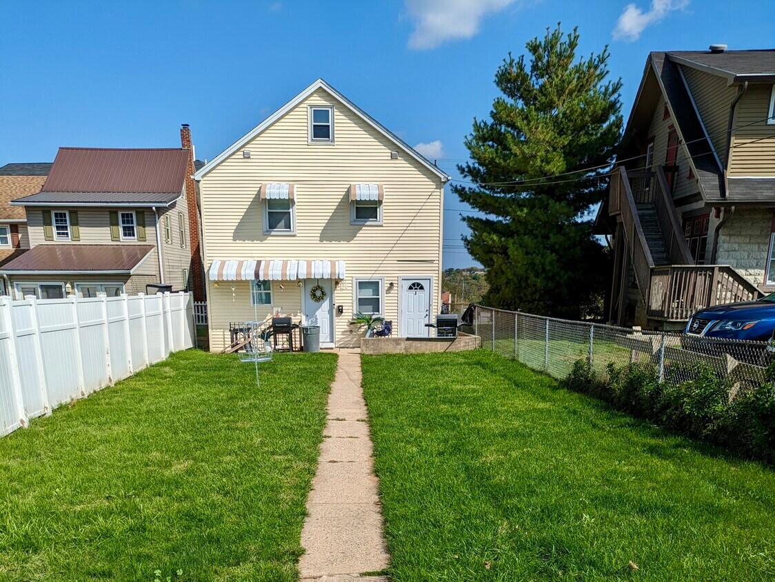 870 3rd St Unit 4, Whitehall, PA 18052 Apartments in Whitehall, PA