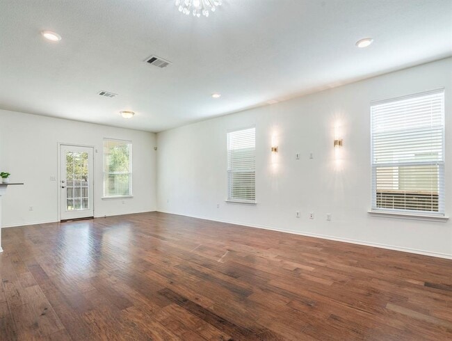 Building Photo - 9011 Pin Brush Dr