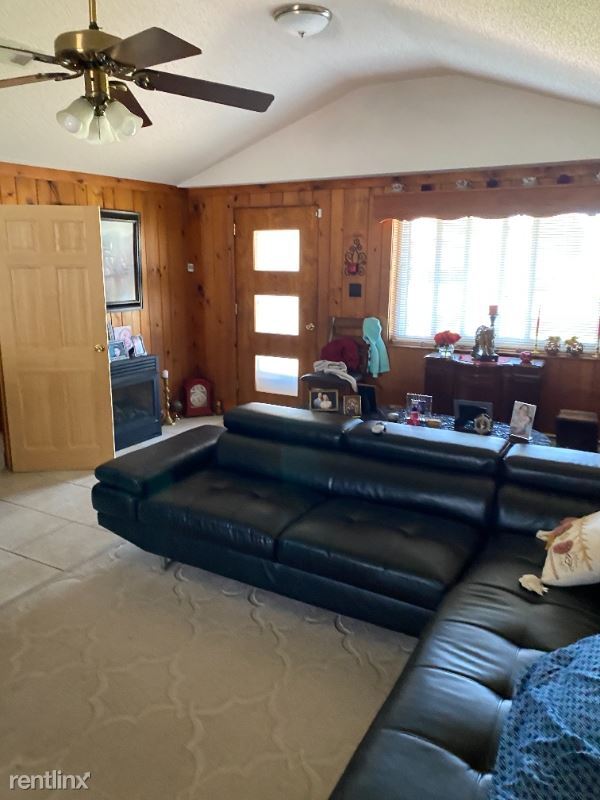 Foto del edificio - 3 br, 3 bath House - 15 Belair Manor