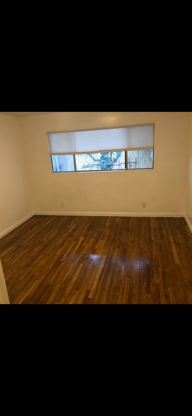 Foto del edificio - 3378 S Centinela Ave