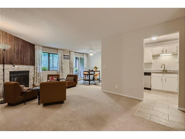 Building Photo - 7401 W 101st St