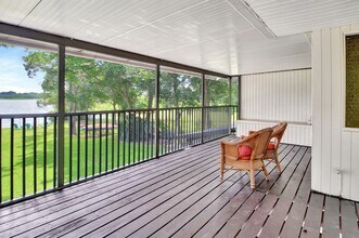 Building Photo - 311 N Blue Lake Terrace