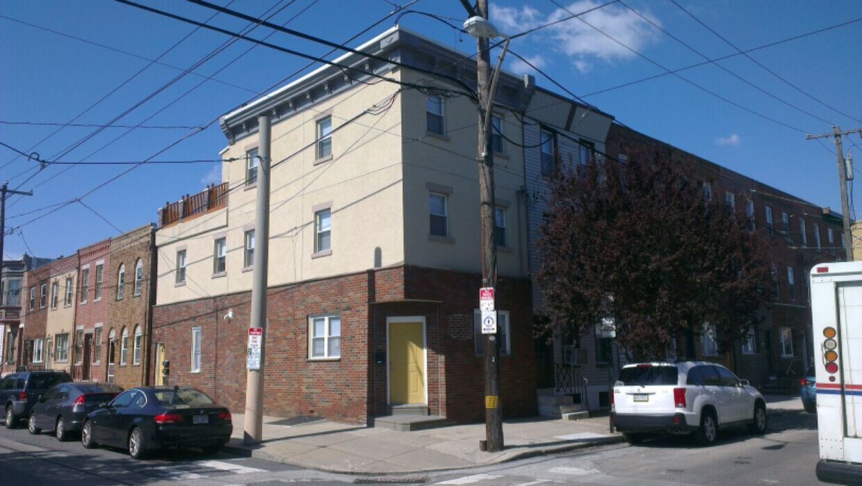 Primary Photo - 1800 S 12th St