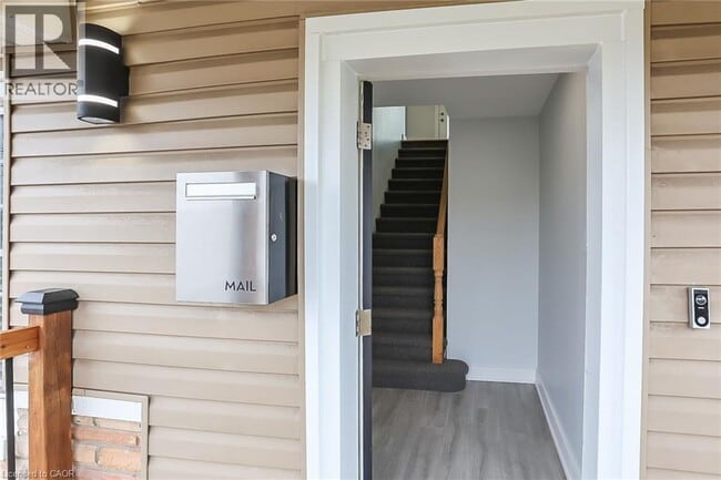 Building Photo - 274 Margaret Ave