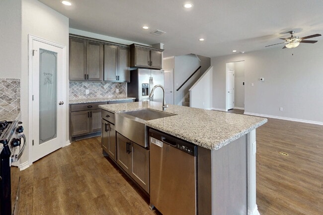 Building Photo - 6346 Spartan Dr