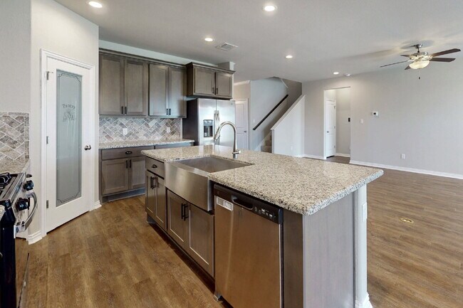 Foto del edificio - 6346 Spartan Dr