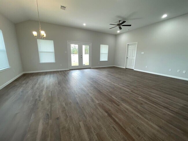 Foto del edificio - 227 County Rd 5017