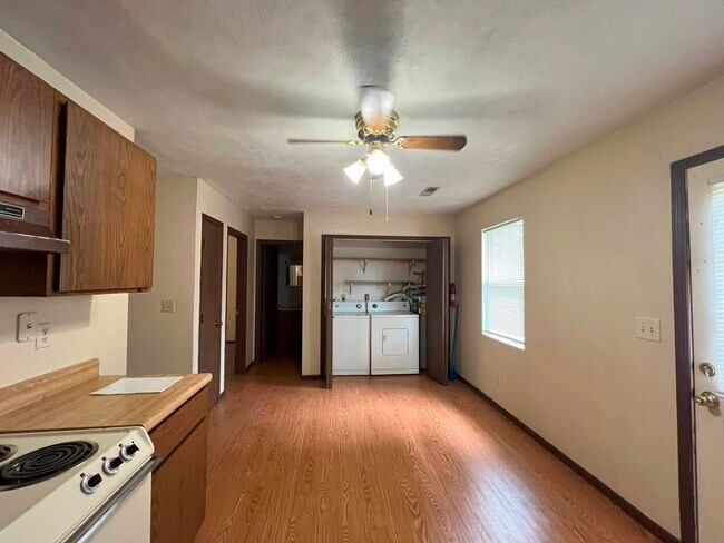Foto del edificio - 343 N Glenwood Ave