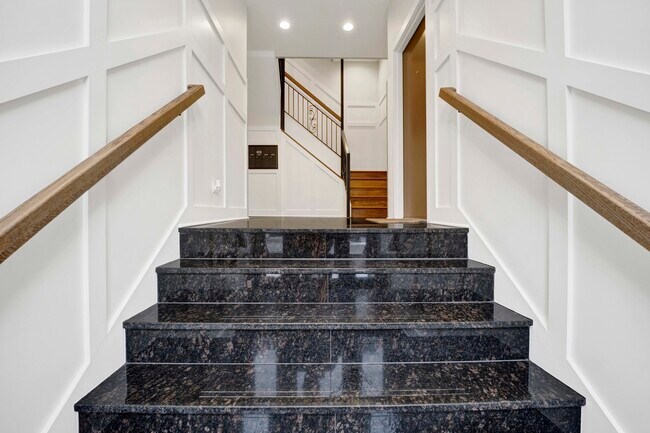 Foto del edificio - 120 E 57th St