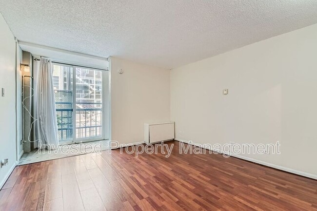 Building Photo - 830 Sherman St