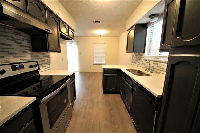 Building Photo - 3206 Spaniel Dr