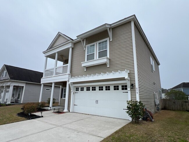 Building Photo - 579 Crossland Dr