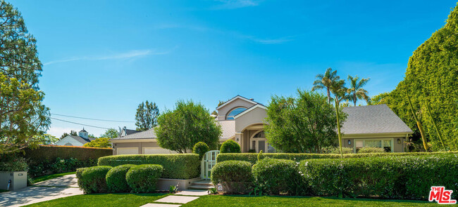Building Photo - 545 Amalfi Dr