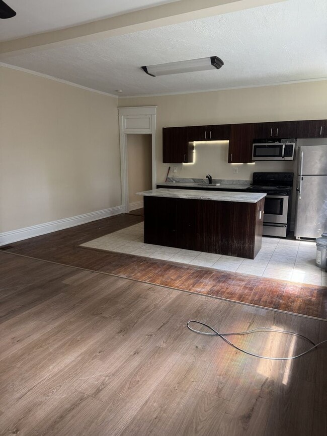 Photo - 2422 Barton Ave Apartment