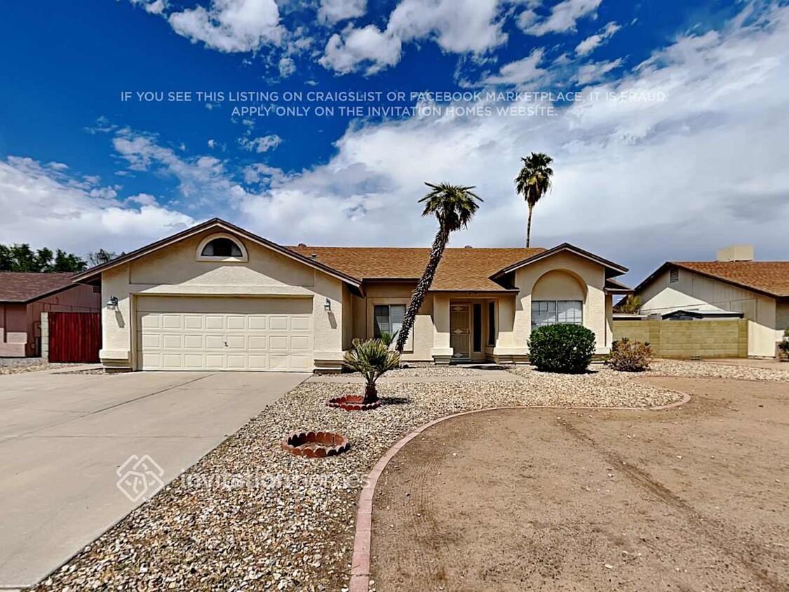 Primary Photo - 8114 W Larkspur Dr