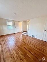 Building Photo - 102 Ellen Dr