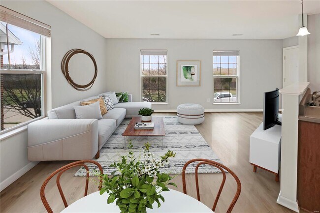 Foto del edificio - 135 Stonewall Creek Dr