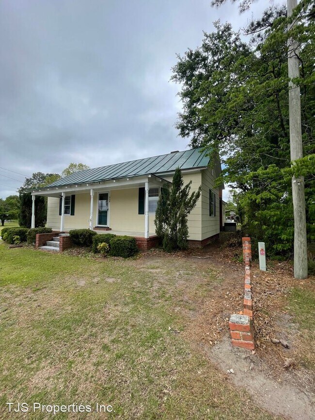 Building Photo - 3 br, 2 bath House - 408 S Main Street