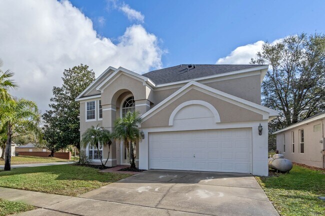 Foto del edificio - HUNTINGTON POINTE - 4 bd • 2.5 ba • 2,142 ft² (Lake Mary)
