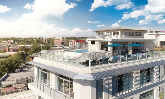 Piscina en la azotea - 600 S Main St