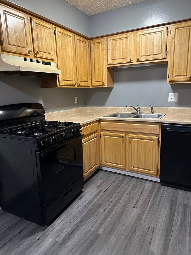 Building Photo - 3593 Scarberry Dr