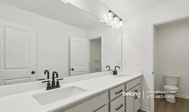 Foto del edificio - 99 Gresham Ct