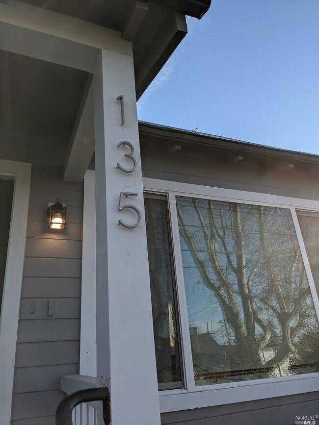 Building Photo - 135 Campbell Ave