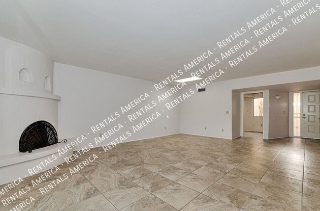 Building Photo - 5342 N Camino De La Culebra