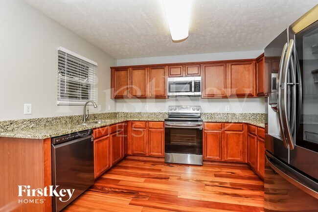 Foto del edificio - 322 Elderberry Way