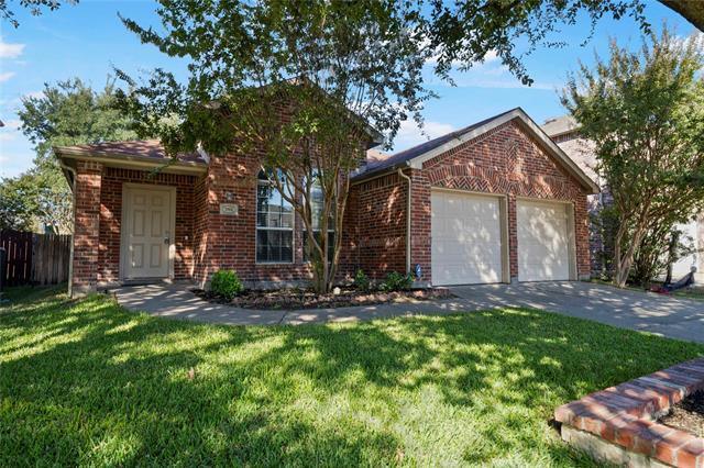 Building Photo - 3904 Oakhurst Ln